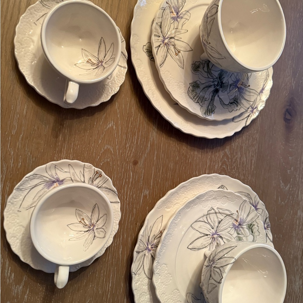 Elegant Floral Tea Set from Anthropolohie - Picture 2 of 5